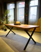 Retro dining table